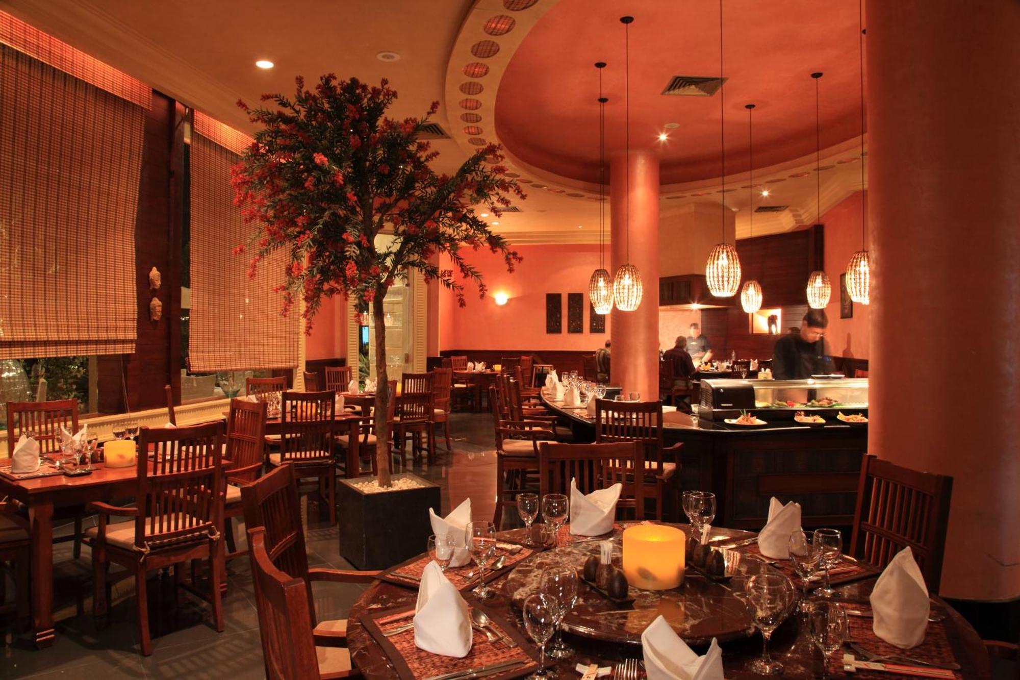 ホテル Xperience Kiroseiz Aquapark Premier-Naama Bay シャルム・エル・シェイク エクステリア 写真 The interior of a restaurant