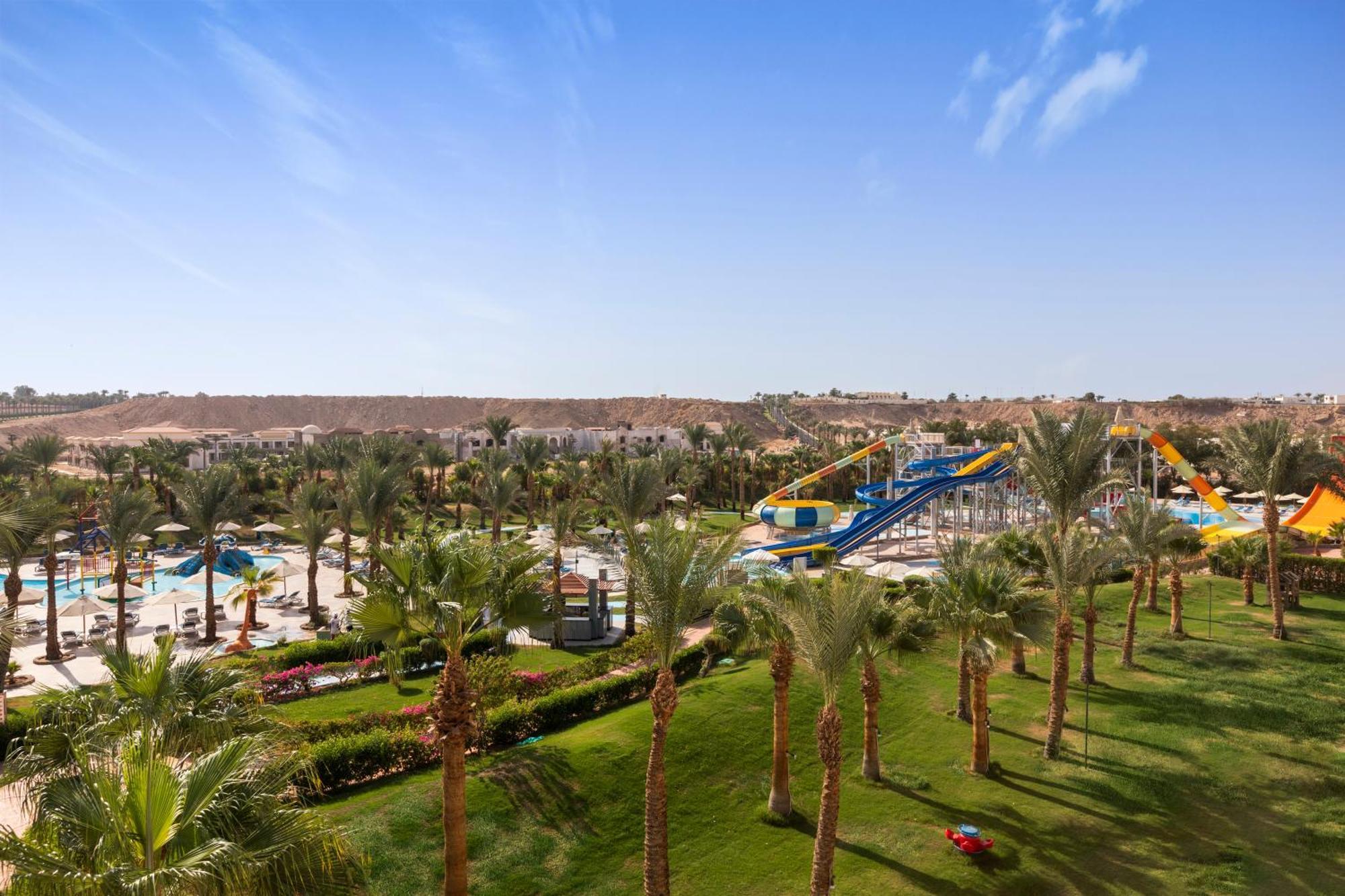 ホテル Xperience Kiroseiz Aquapark Premier-Naama Bay シャルム・エル・シェイク エクステリア 写真 View of the resort